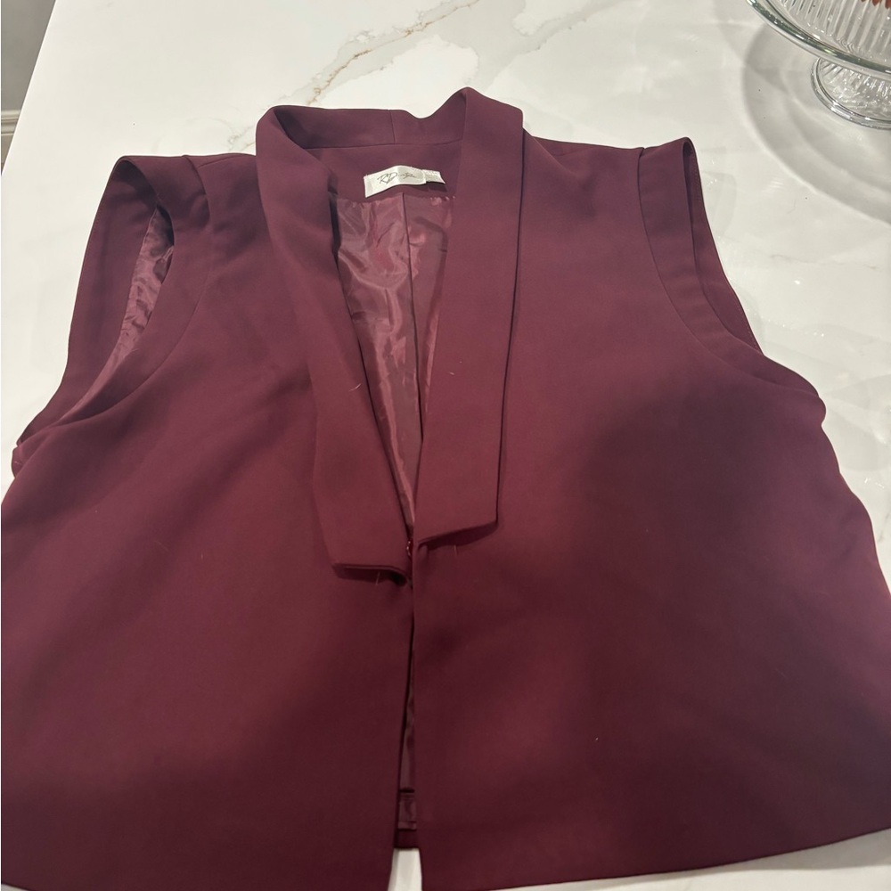 RD Style Maroon Sleeveless Vest